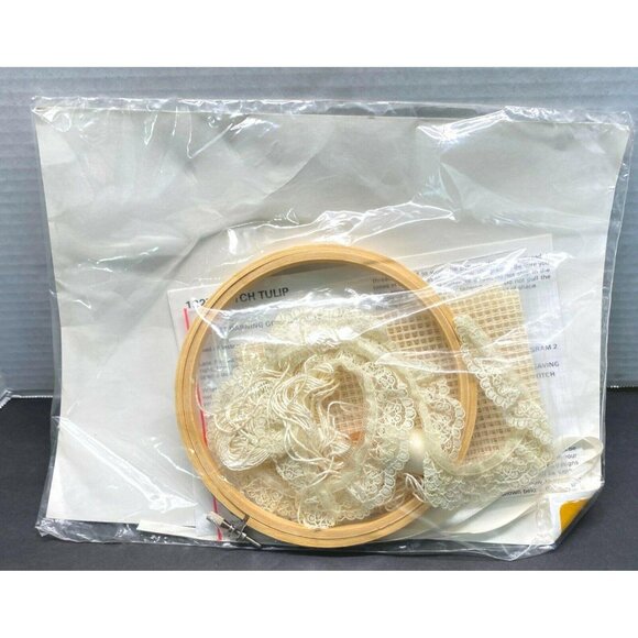 Vintage Creative Circle Lace Embroidery Kit 1327 Dutch Tulip NEW Diane Sage - Picture 3 of 7